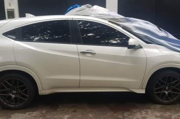 White Honda HR-V 2016 for sale in Parañaque