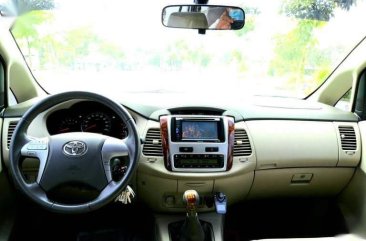 Toyota Innova 2012