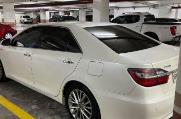 Selling Pearlwhite Toyota Camry 2018 in San Juan