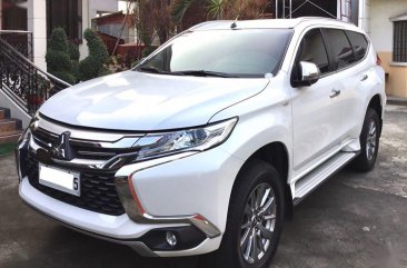 White Mitsubishi Montero Sport 2017 for sale in Valenzuela