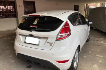 Selling White Ford Fiesta 2013 in Cebu