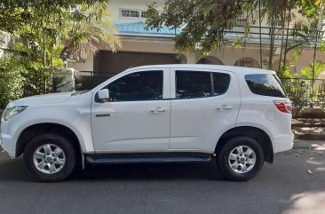 Selling White Chevrolet Trailblazer 2014 in Manila