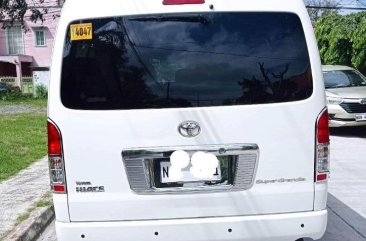 Selling White Toyota Hiace Super Grandia 2017 in Parañaque