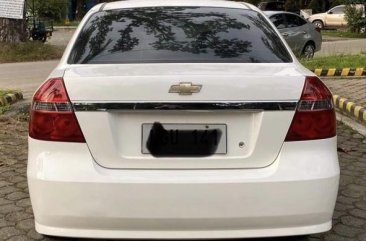 White Chevrolet Aveo 2010 Sedan Automatic