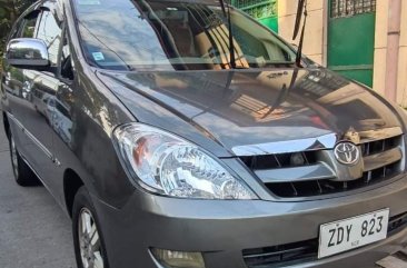 Selling Silver Toyota Innova 2006 in Valenzuela