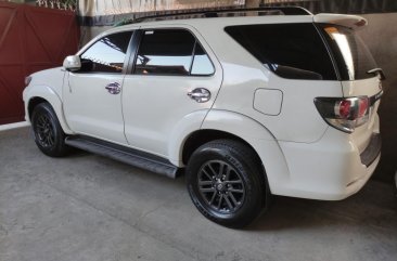 Selling White Toyota Fortuner 2015 in Angono