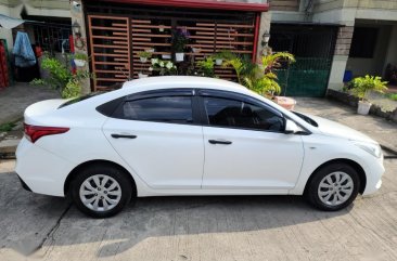 Selling White Hyundai Accent 2020 in Caloocan