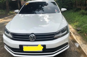 Selling White Volkswagen Jetta 2016 in Cainta