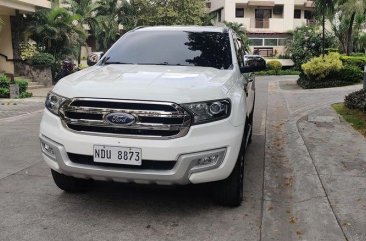 White Ford Everest 2016 for sale in Binangonan