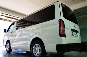 Selling White Toyota Hiace 2020 in Las Pinas