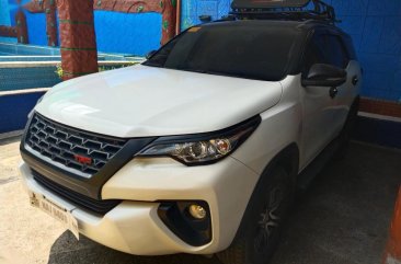 Selling White Toyota Fortuner 2018 in Navotas