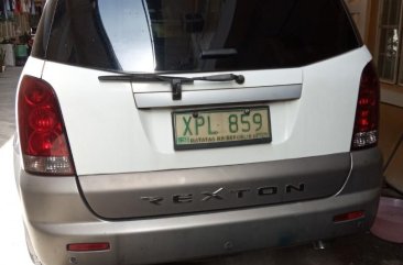 Pearl White SsangYong Rexton 2004 for sale in Manila