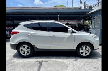 Selling White Hyundai Tucson 2013 in Las Piñas