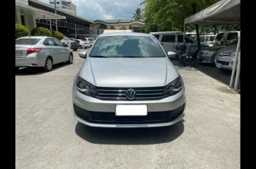 Selling Brightsilver Volkswagen Polo 2015 in Quezon