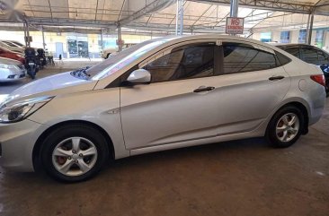 Selling Pearl White Hyundai Accent 2016 in Antipolo