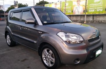 Grey Kia Soul 2011 for sale in Manila