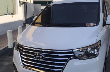 White Hyundai Grand Starex 2019