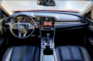 Selling Red Honda Civic 2018 in Makati