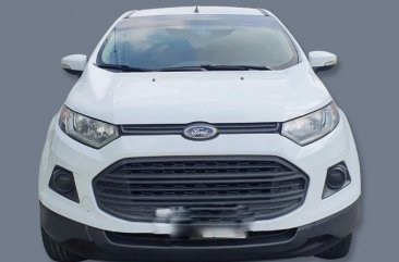 Selling Pearl White Ford Ecosport 2016 