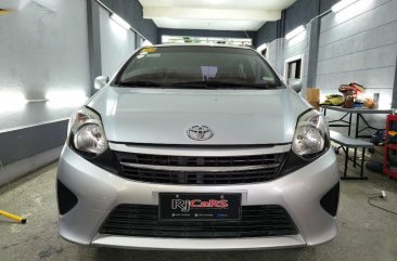 Selling  Toyota Wigo 2015