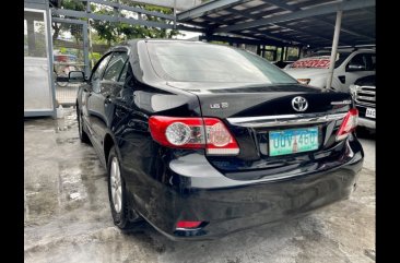 Selling Toyota Corolla Altis 2013 Sedan