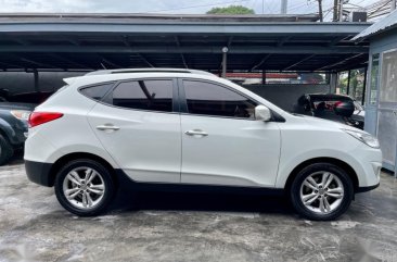 Selling Hyundai Tucson 2012