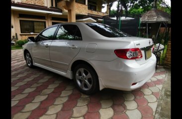 Selling Toyota Corolla Altis 2012 Sedan 