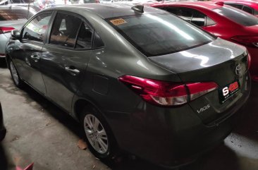 Selling Toyota Vios 2019