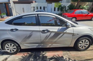 Selling Hyundai Accent 2016 