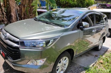 Selling Silver Toyota Innova 2020 in Quezon