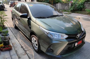 Selling Toyota Vios 2021