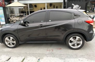 Selling Honda Hr-V 2015