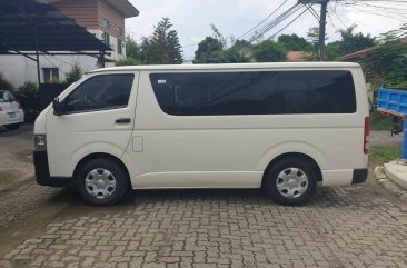 Sell White 2016 Toyota Hiace 