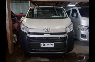 Selling White Toyota Hiace 2020 in Quezon