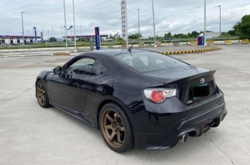 Selling Toyota 86 2013