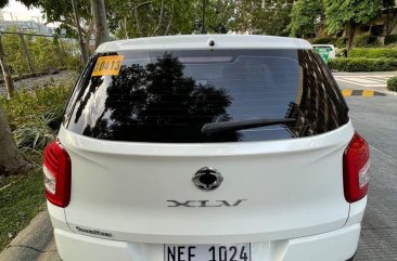  White 2019 SsangYong Tivoli SUV