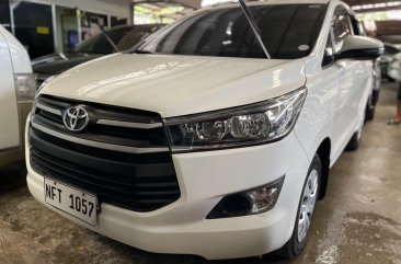 White Toyota Innova 2019