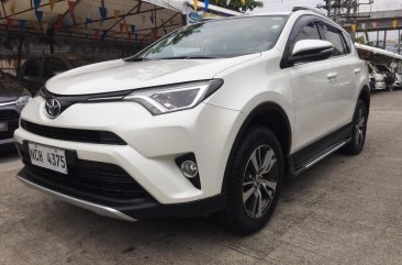 Sell White 2016 Toyota Rav4 