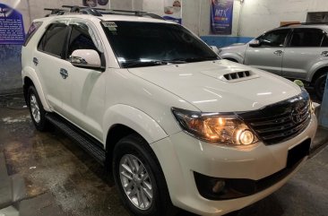 Selling White Toyota Fortuner 2014