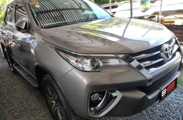 Selling Toyota Fortuner 2019