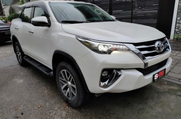 Selling White Toyota Fortuner 2018 in Quezon