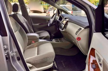 Selling Silver Toyota Innova 2016