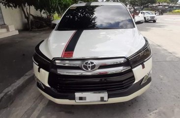 Selling Pearl White Toyota Innova 2016 