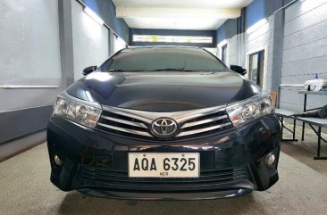 Selling Toyota Altis 2015