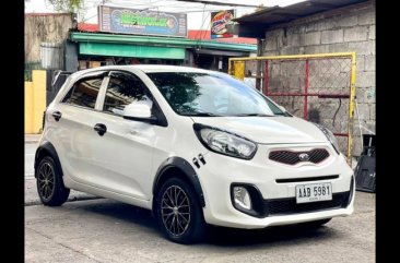 White Kia Picanto 2014 for sale in Marikina