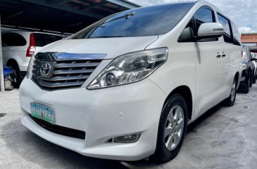 Selling Toyota Alphard 2011