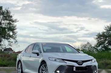 Selling White Toyota Camry 2019 in Quezon