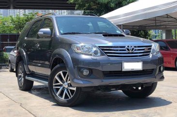 Selling Toyota Fortuner 2014 