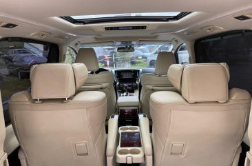 Pearl White Toyota Alphard 2016