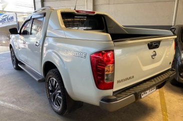  White Nissan Navara 2018